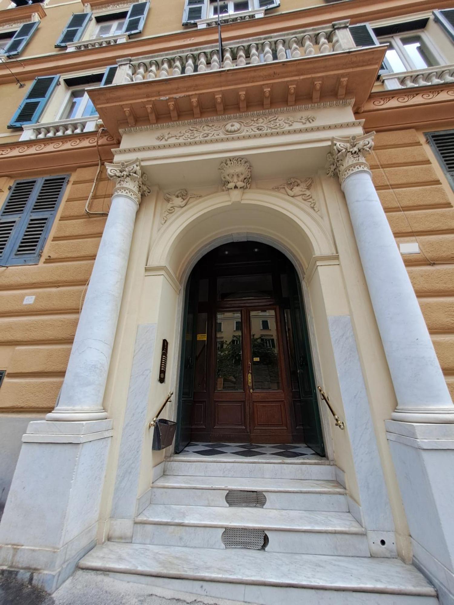 L'Alcova B&B, A Due Passi Dal Centro Genoa Exterior photo